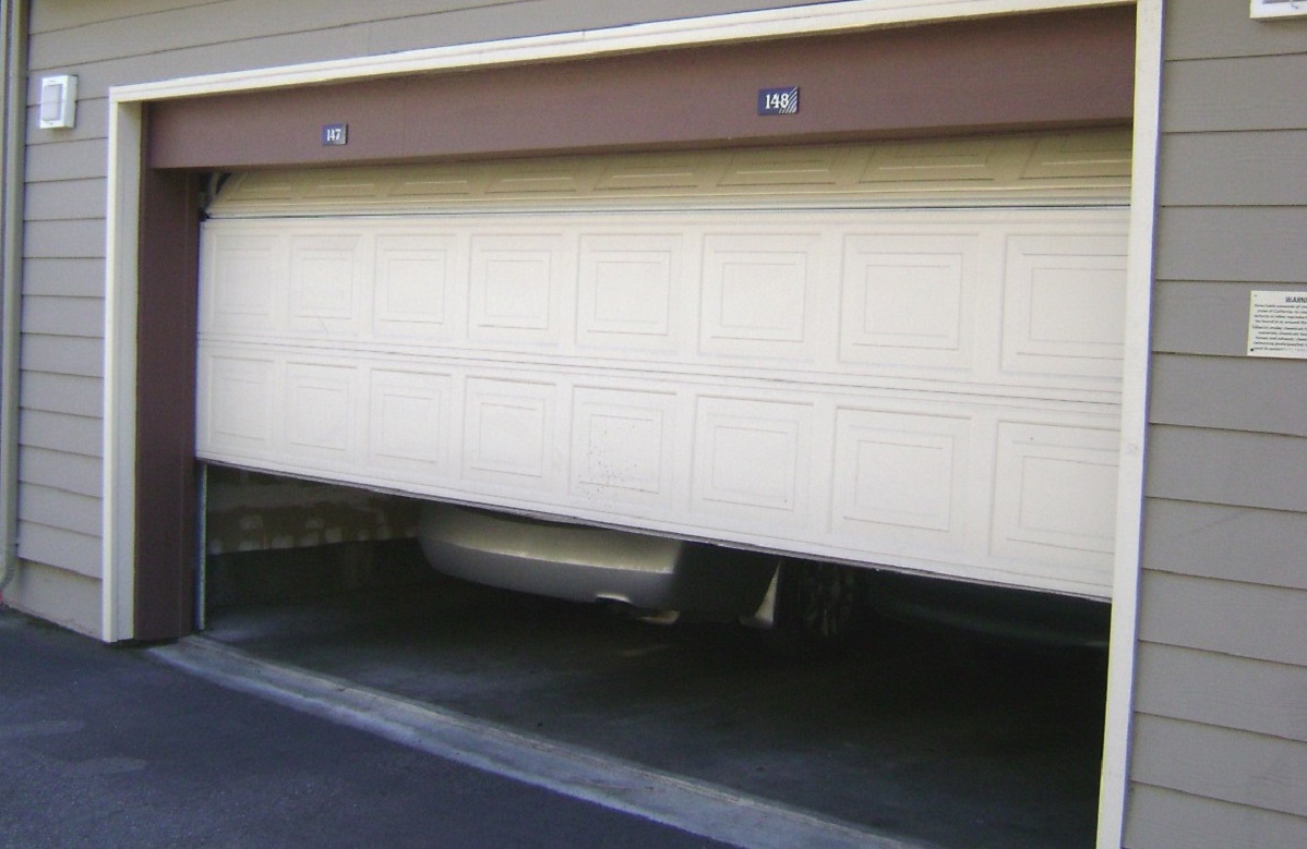 Serrande per negozi e box privati: un breve vademecum di tutti i modelli esistenti in commercio